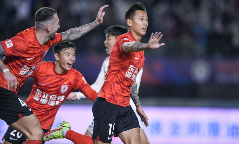 开云体育-中超倒计时，费耶诺德赛后绝杀压哨，细节引发关注，引发热议，控场能力受关注的简单介绍