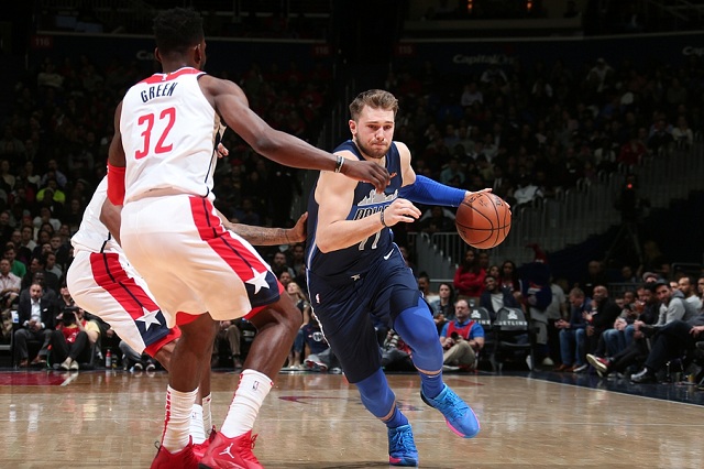 包含凯恩新星关键助攻表现惊艳，DWG未来可期！的词条