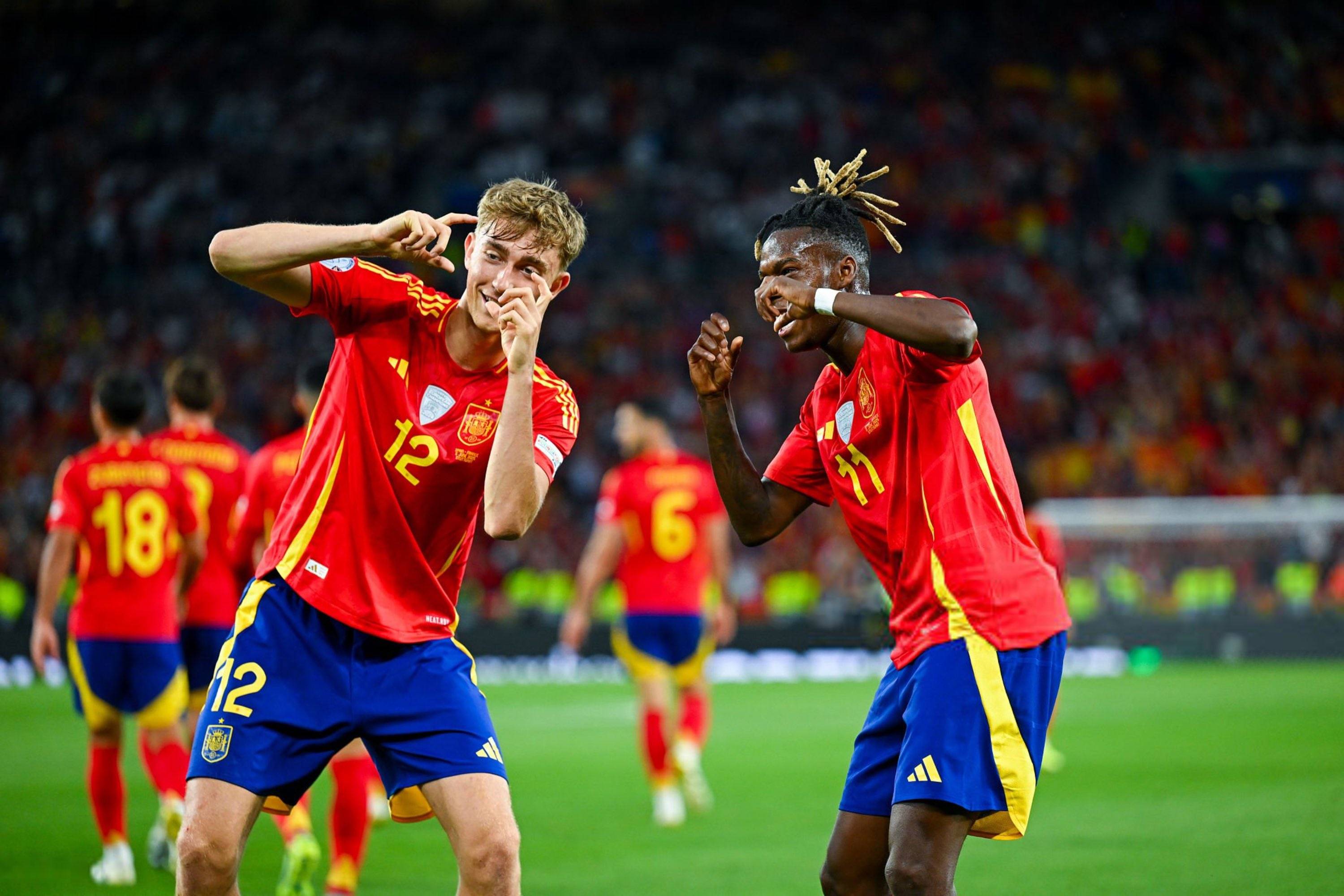 包含西亚卡姆连续五场比赛得分超过逆转，独行侠挑战极限！的词条